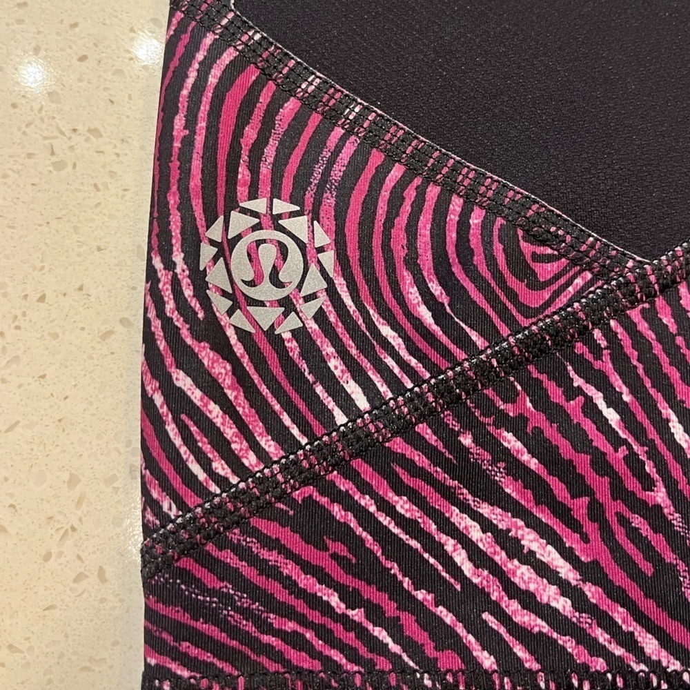 Lululemon Pace Rival Crop - Seawheeze - Who Done It Regal Plum Black Size 6 - Picture 4 of 6